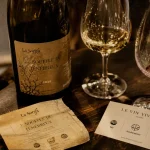 Vins des as : bio biodynamiques naturels, bouteille et verres à Paris