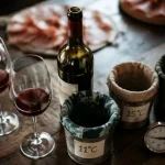 Température d un vin rouge : 11 à 20 °C, verres et thermomètre